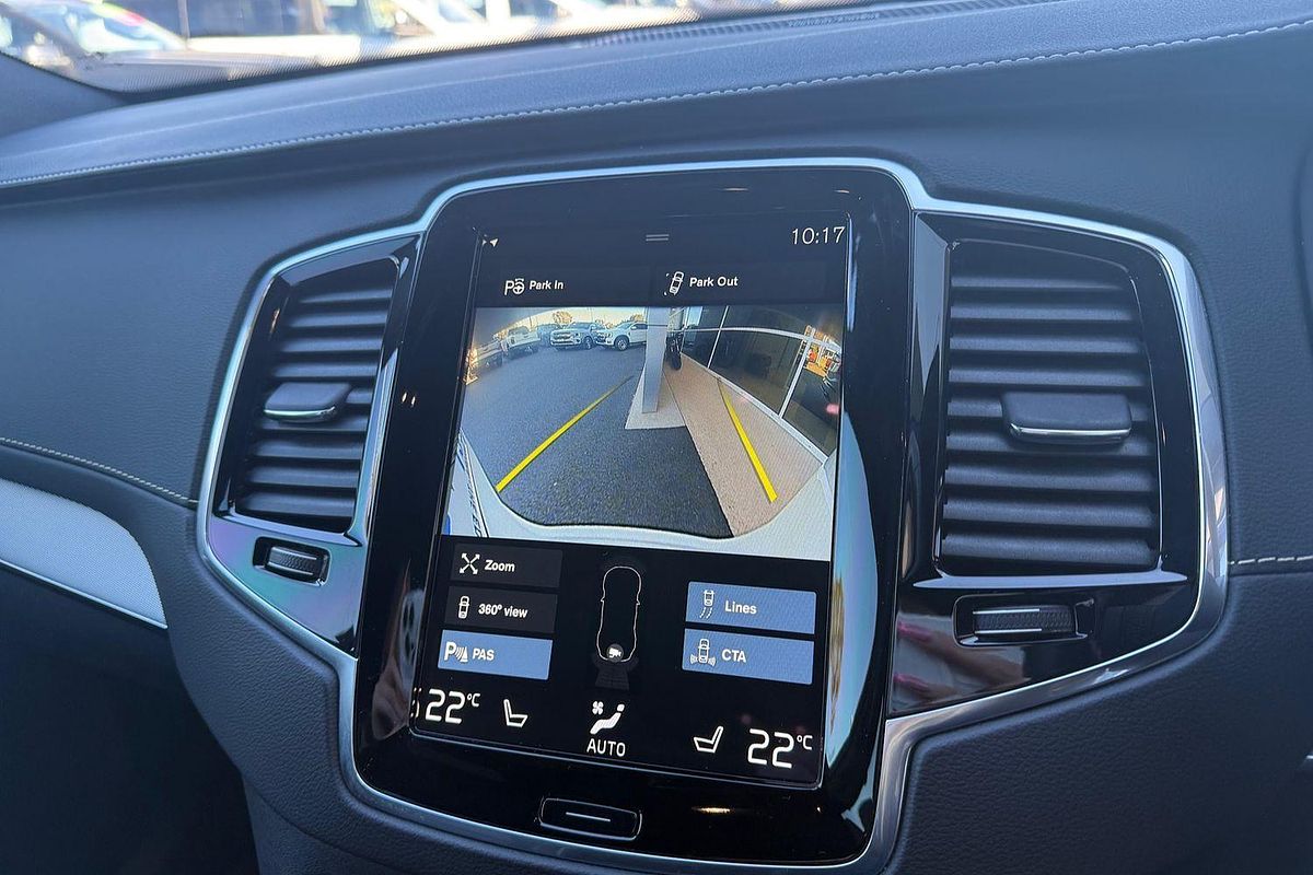 2021 Volvo XC90 T6 R-Design