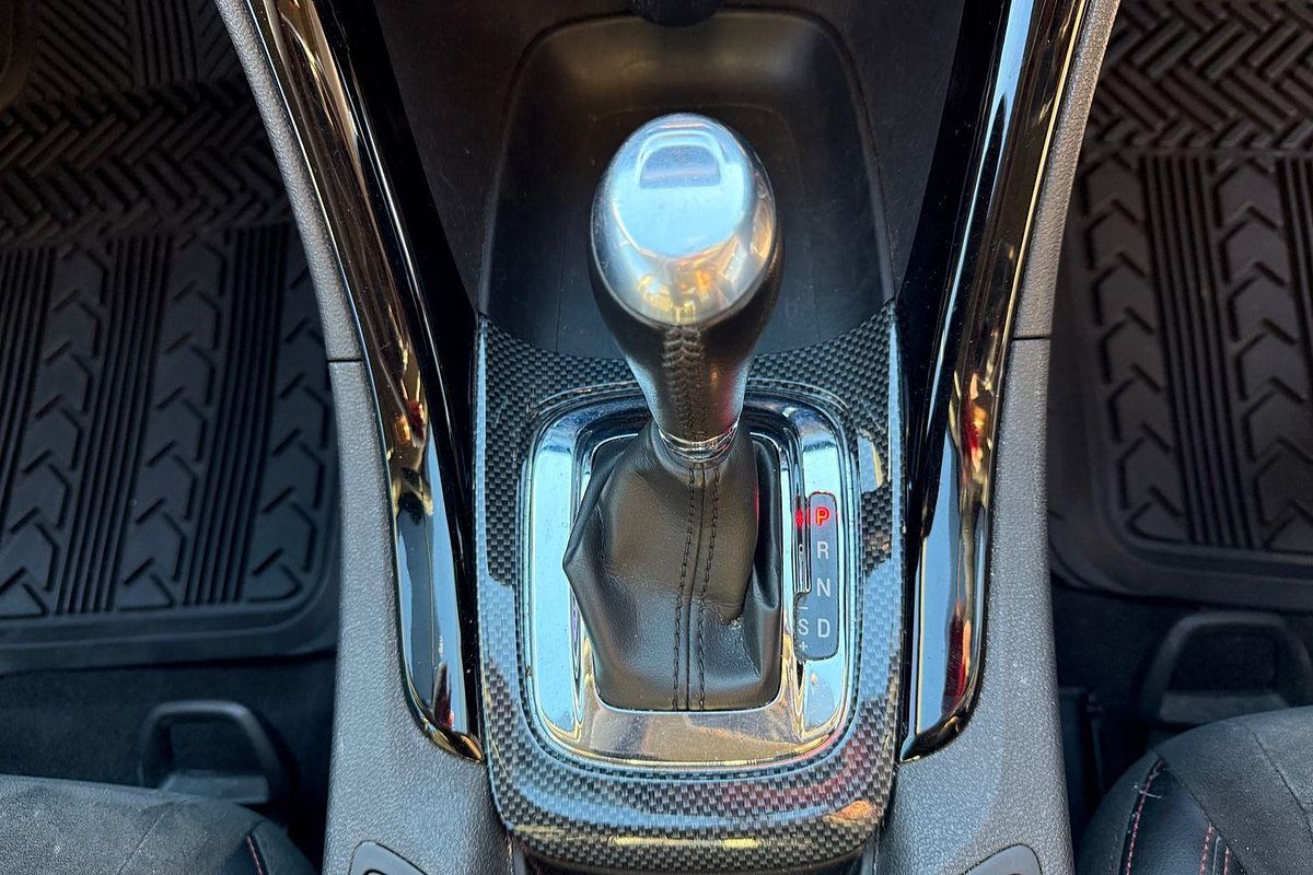 2016 Holden Commodore SV6 Black VF Series II