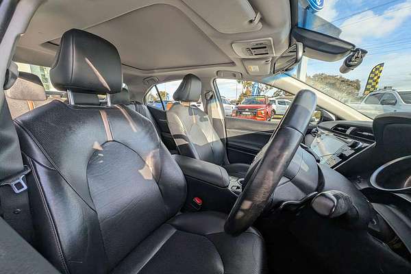 2020 Toyota Camry SL GSV70R