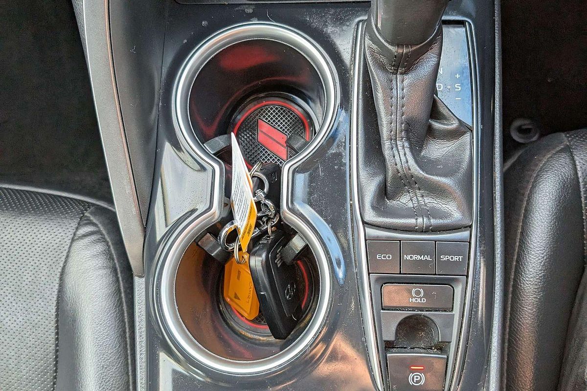 2020 Toyota Camry SL GSV70R