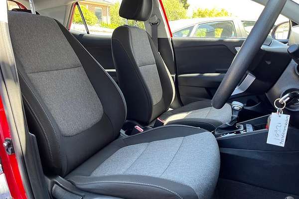 2024 Kia Stonic S YB