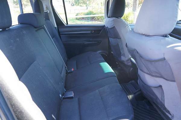 2020 Toyota Hilux SR GUN126R 4X4