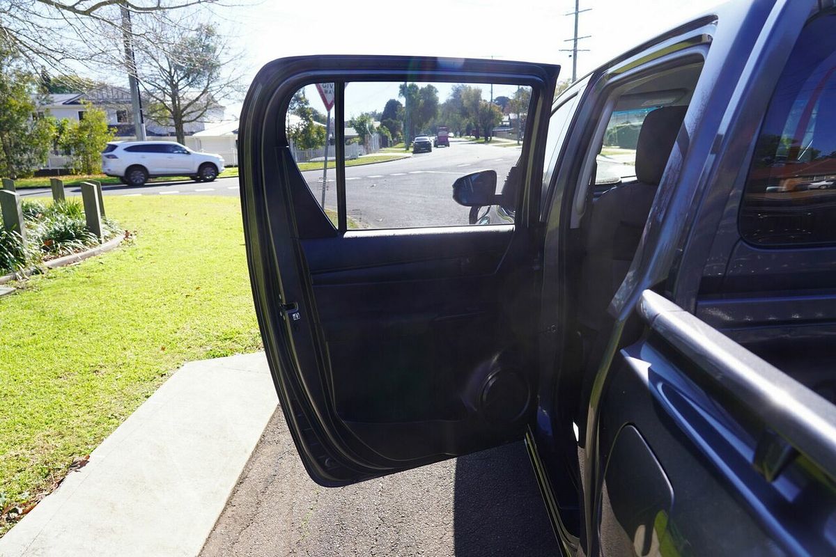 2020 Toyota Hilux SR GUN126R 4X4