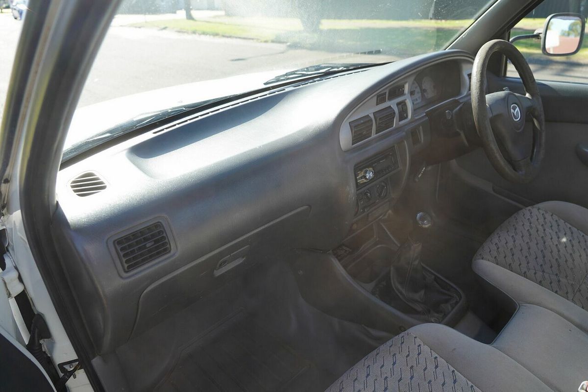 2004 Mazda B2600 Bravo DX Rear Wheel Drive
