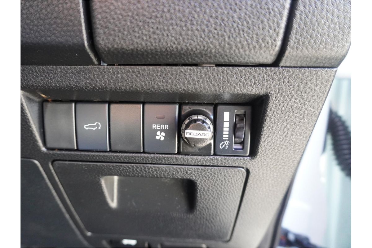 2021 Isuzu MU-X LS-T