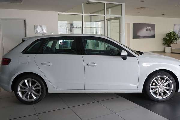 2015 Audi A3 Attraction 8V