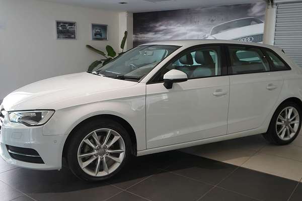 2015 Audi A3 Attraction 8V