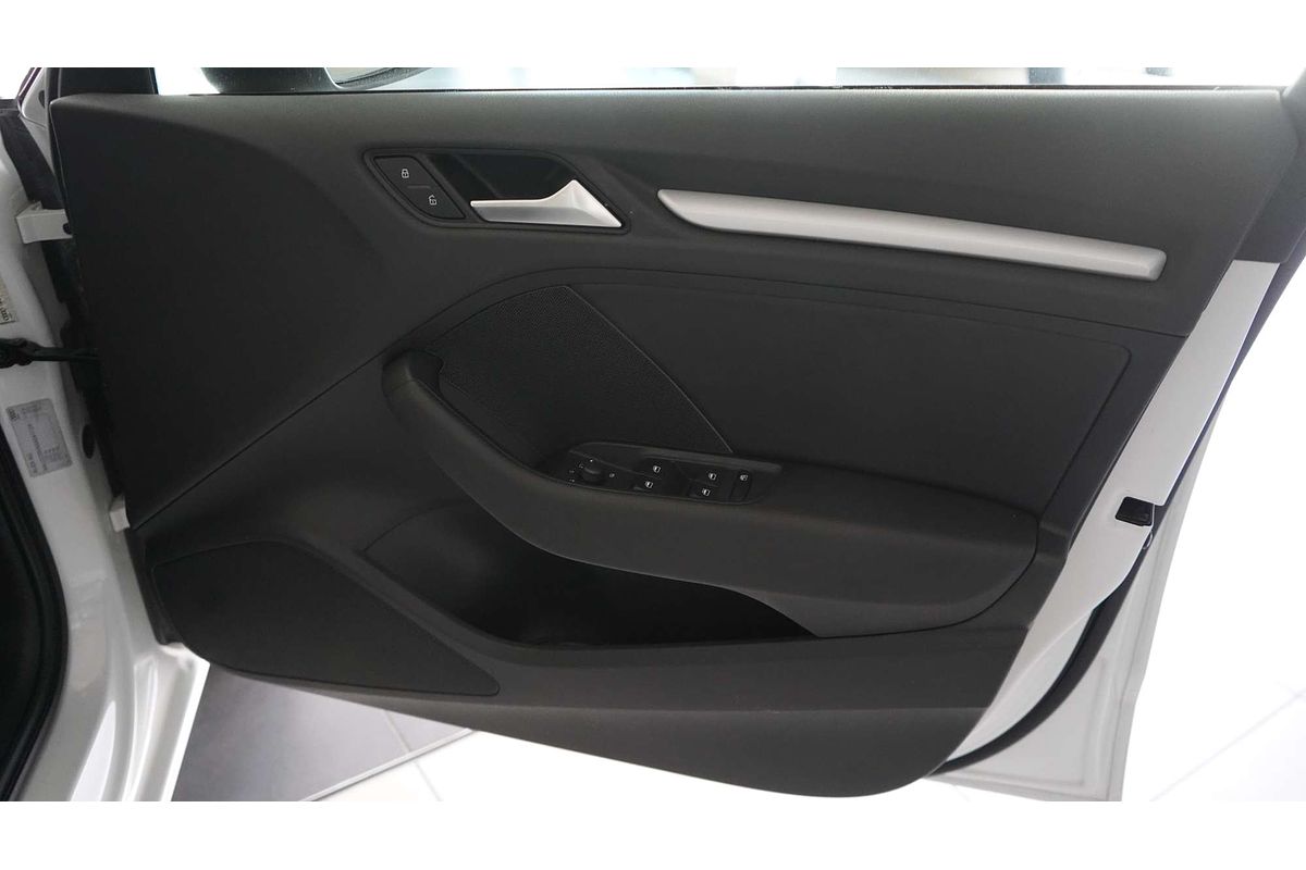 2015 Audi A3 Attraction 8V
