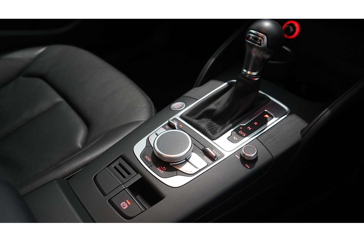 2015 Audi A3 Attraction 8V