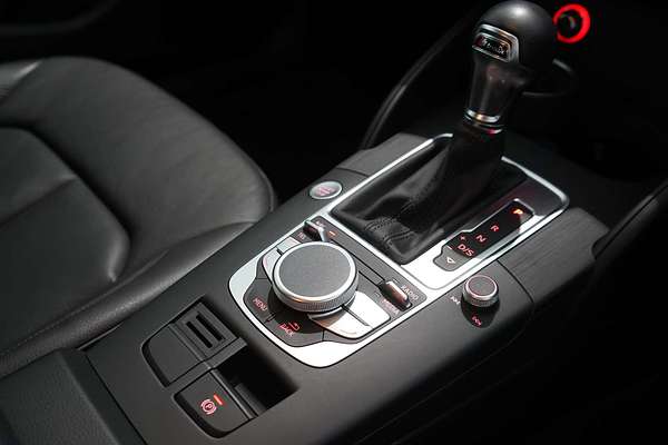 2015 Audi A3 Attraction 8V