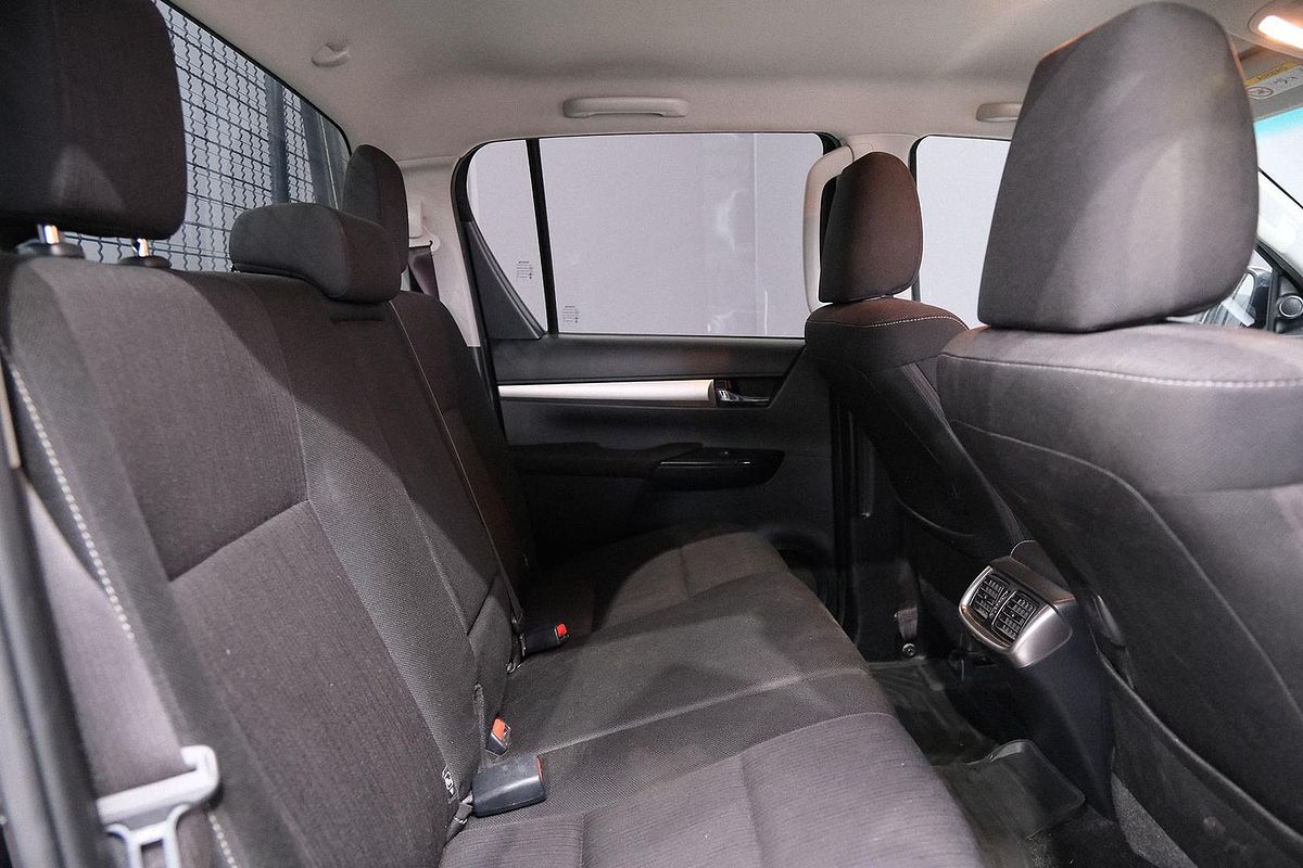 2020 Toyota Hilux SR5 GUN126R 4X4