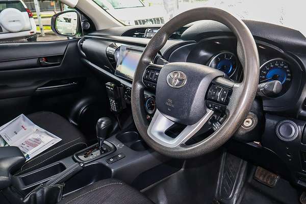 2020 Toyota Hilux SR GUN126R 4X4