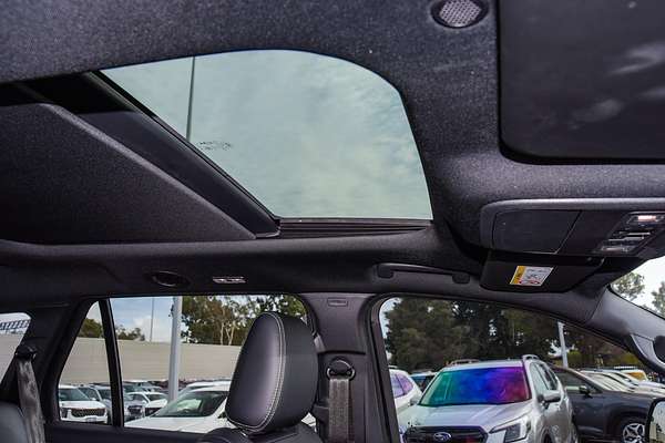 2025 Ford Everest Platinum  3.0L