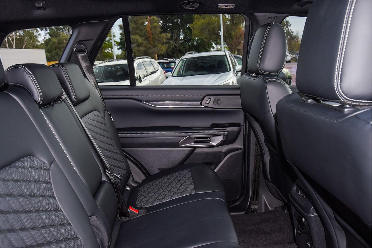 2025 Ford Everest Platinum  3.0L
