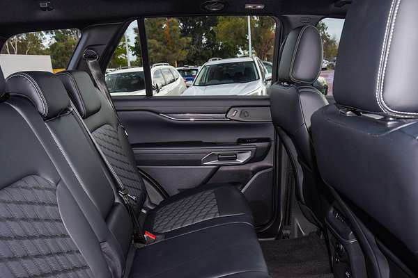 2025 Ford Everest Platinum  3.0L