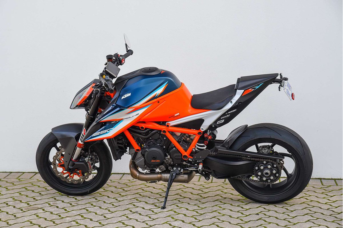 2021 KTM Super Duke