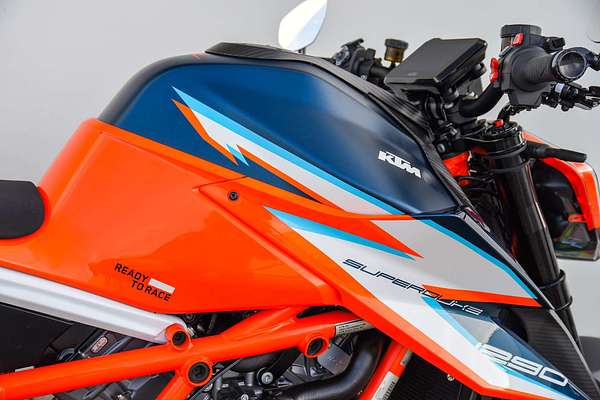 2021 KTM Super Duke
