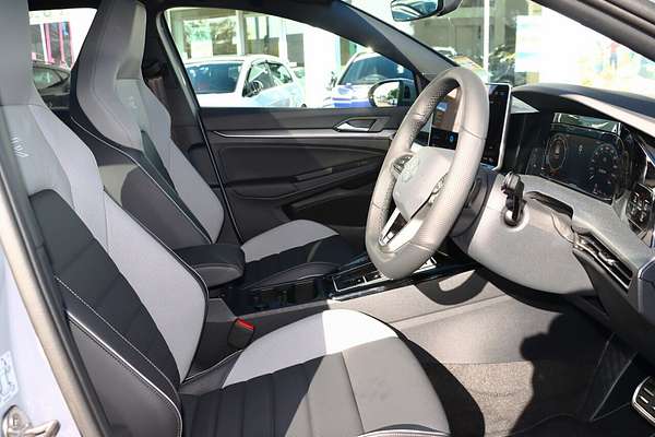 2025 Volkswagen Golf 110TSI R-Line 8.5