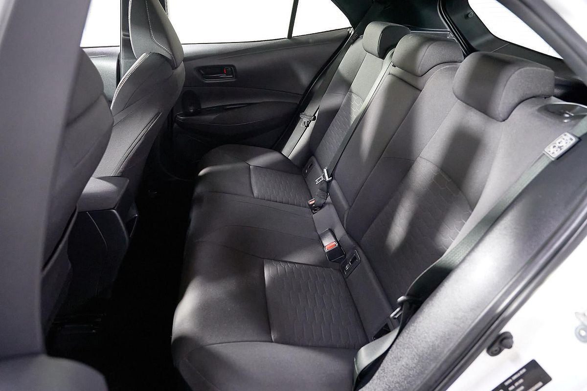 2022 Toyota Corolla Ascent Sport Hybrid ZWE211R