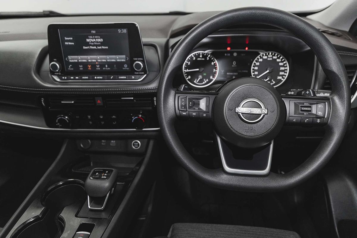 2023 Nissan X-TRAIL ST T33