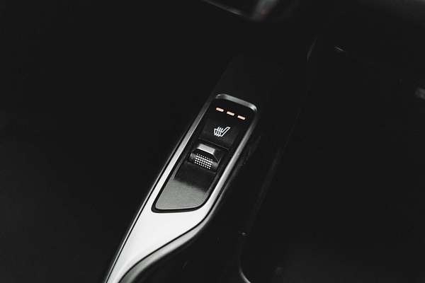 2023 Kia Sorento Sport MQ4