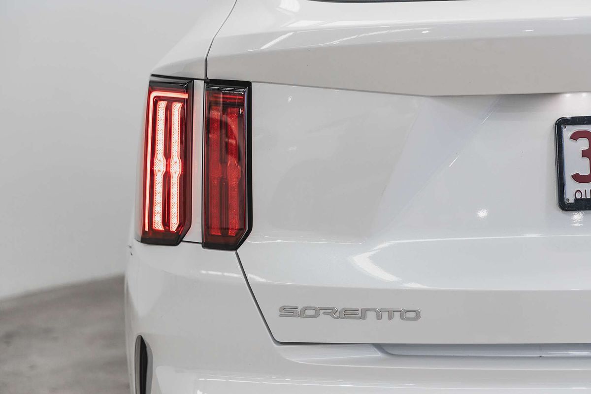 2023 Kia Sorento Sport MQ4