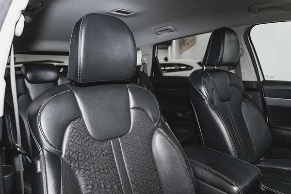 2023 Kia Sorento Sport MQ4