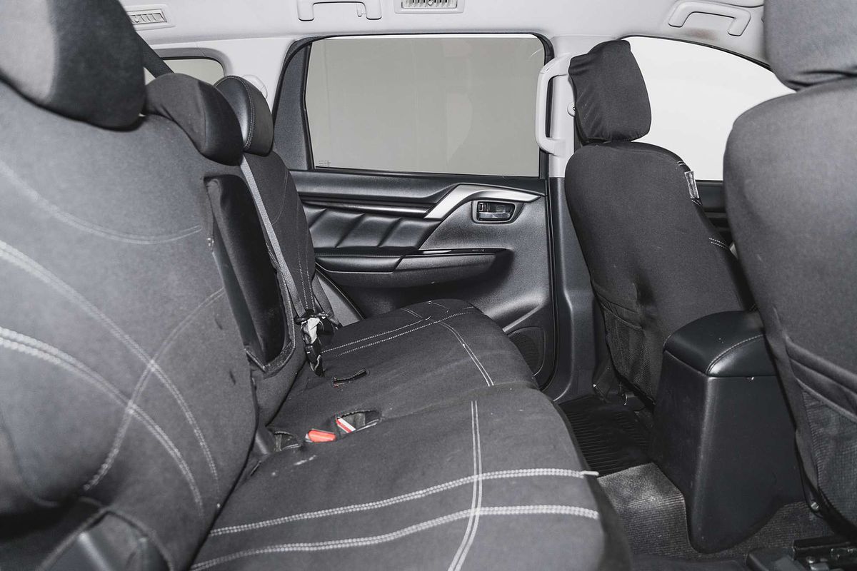2017 Mitsubishi Pajero Sport GLS QE