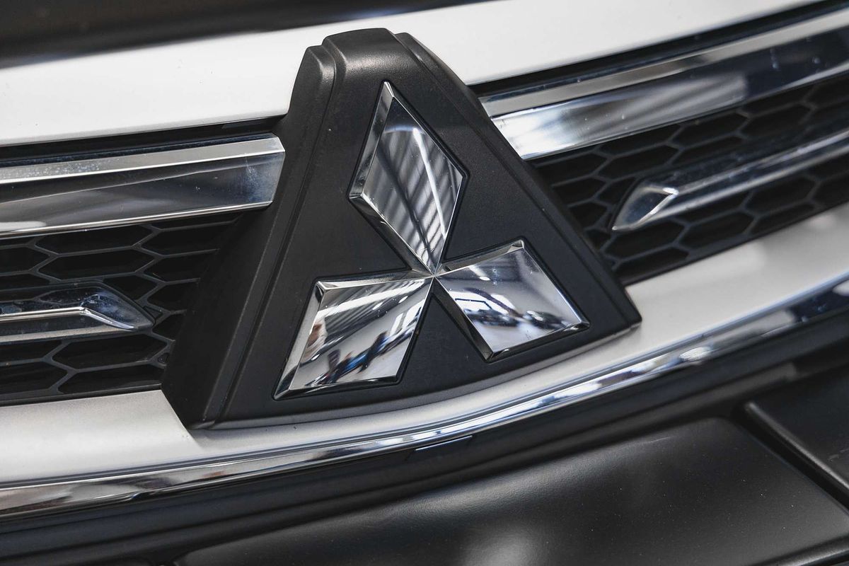 2017 Mitsubishi Pajero Sport GLS QE