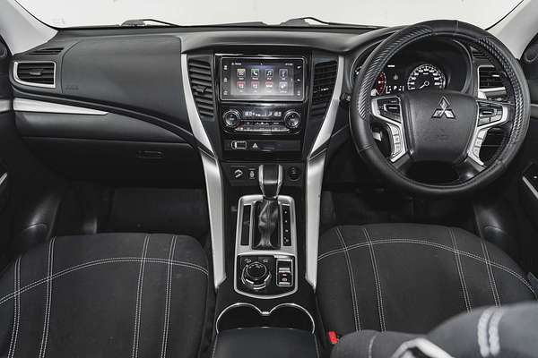 2017 Mitsubishi Pajero Sport GLS QE