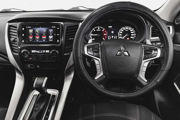 2017 Mitsubishi Pajero Sport GLS QE