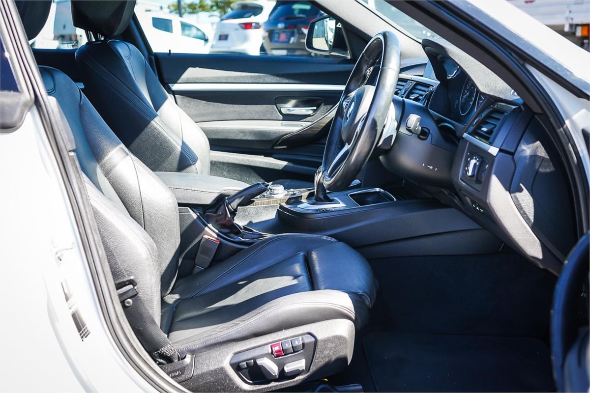 2016 BMW 3 Series 320i Sport Line F34