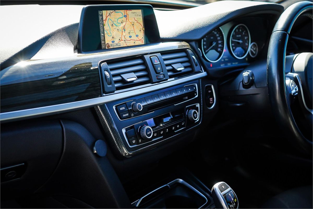 2016 BMW 3 Series 320i Sport Line F34