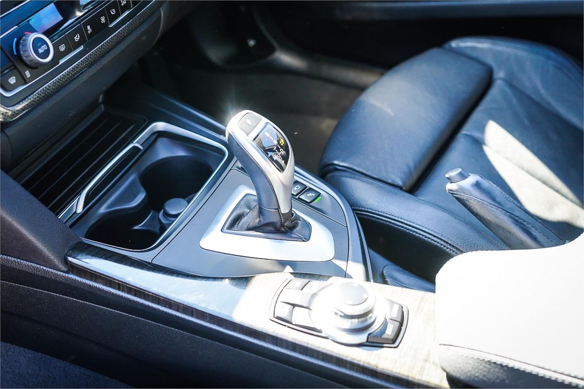 2016 BMW 3 Series 320i Sport Line F34
