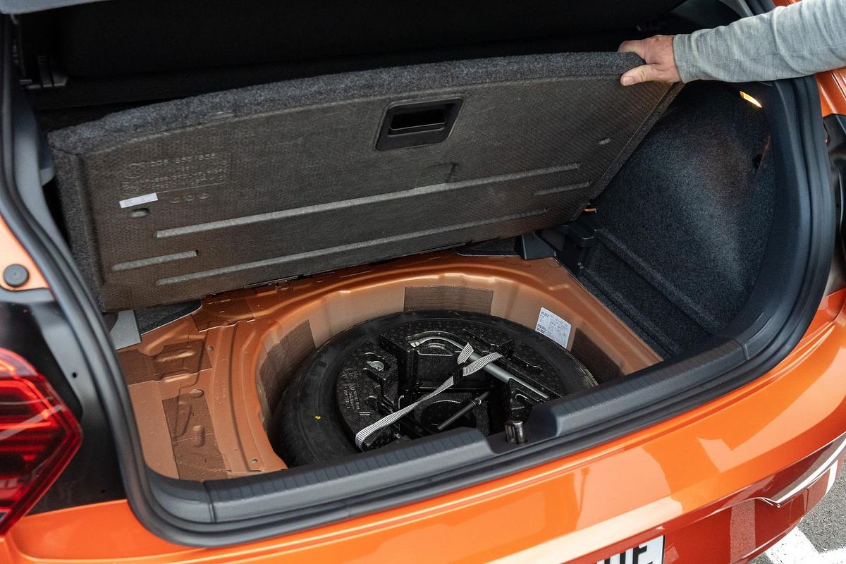 2017 Volkswagen Polo Launch Edition AW