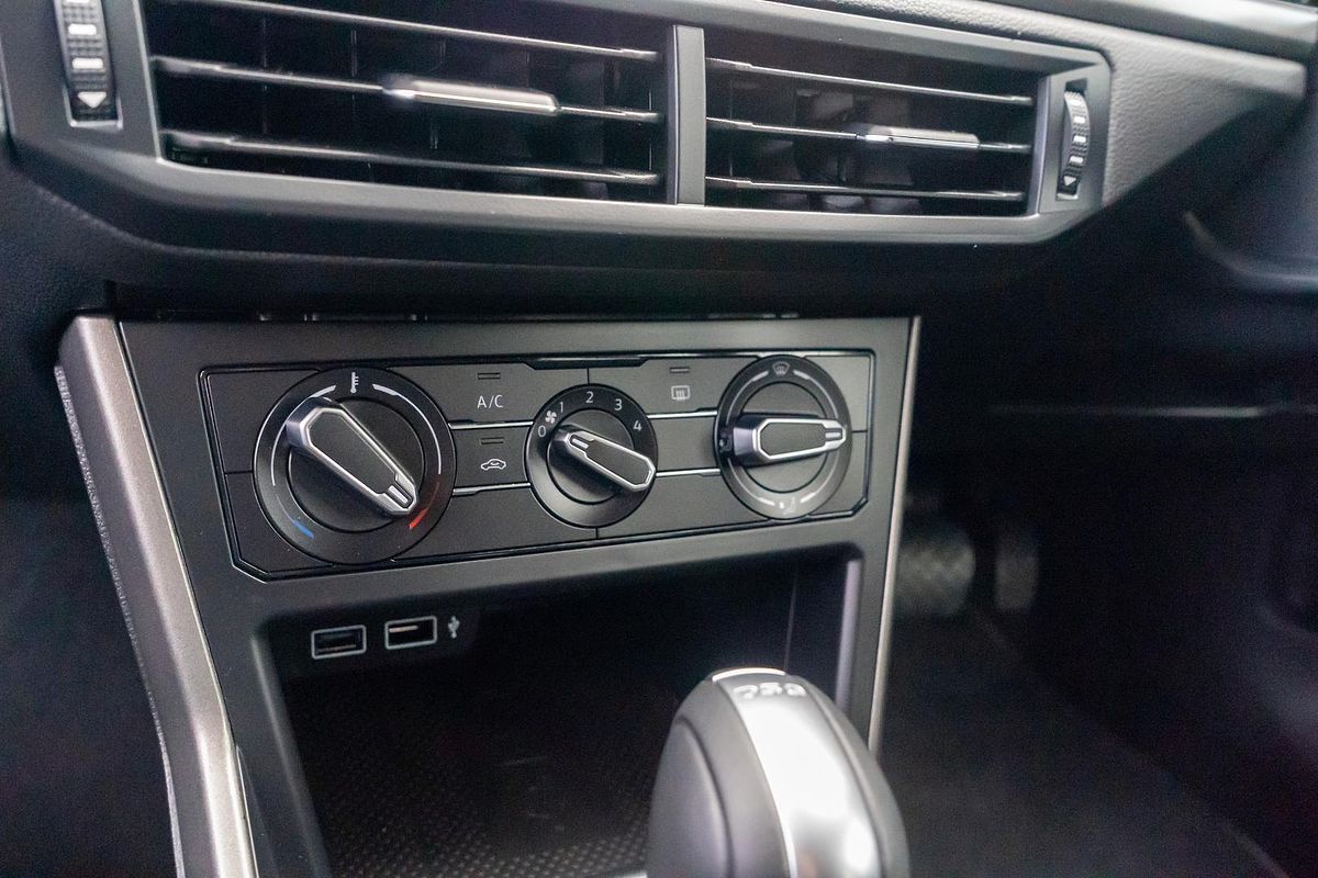 2017 Volkswagen Polo Launch Edition AW