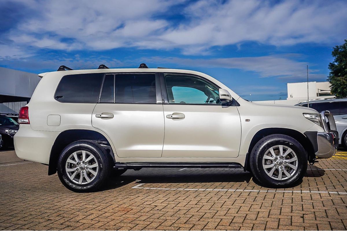 2012 Toyota Landcruiser Sahara VDJ200R