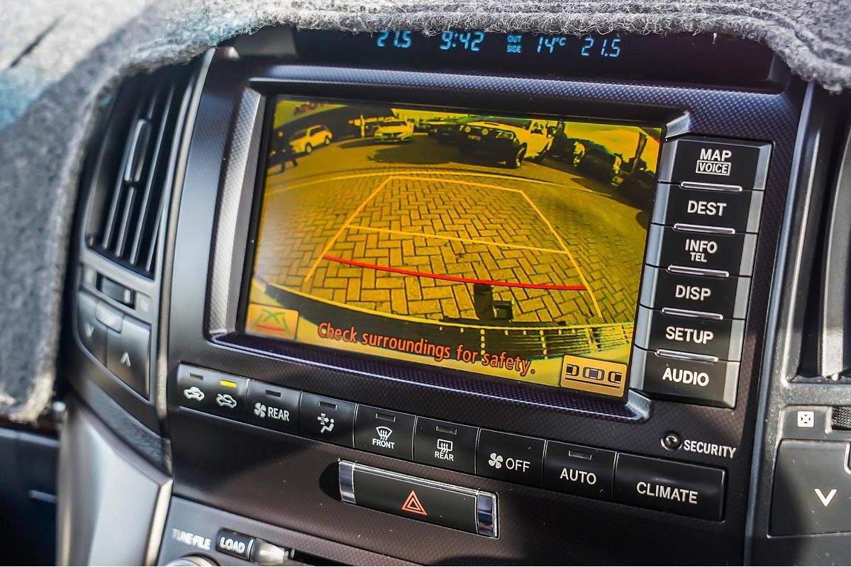 2012 Toyota Landcruiser Sahara VDJ200R