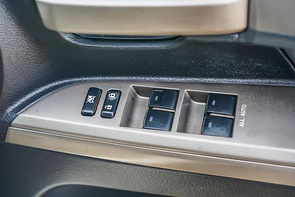2012 Toyota Landcruiser Sahara VDJ200R