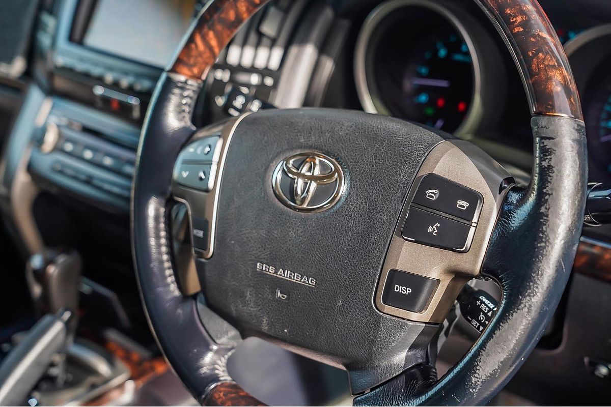 2012 Toyota Landcruiser Sahara VDJ200R