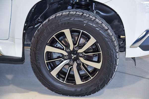 2017 Mitsubishi Pajero Sport GLS QE