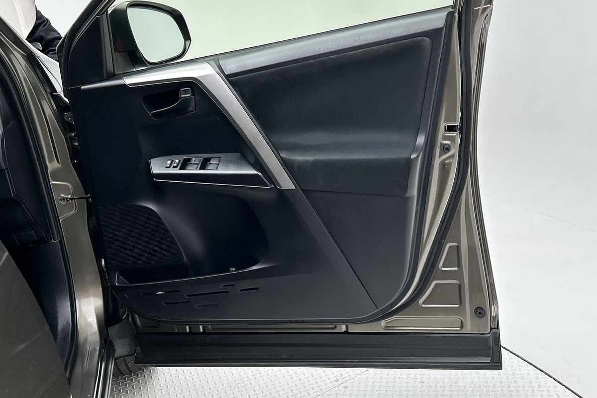 2016 Toyota RAV4 GX ZSA42R