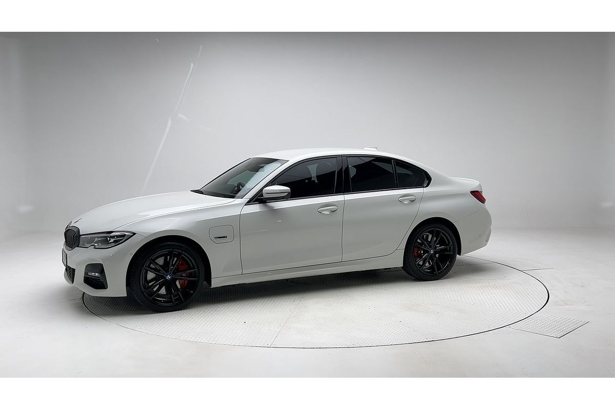 2022 BMW 3 Series 330e M Sport G20