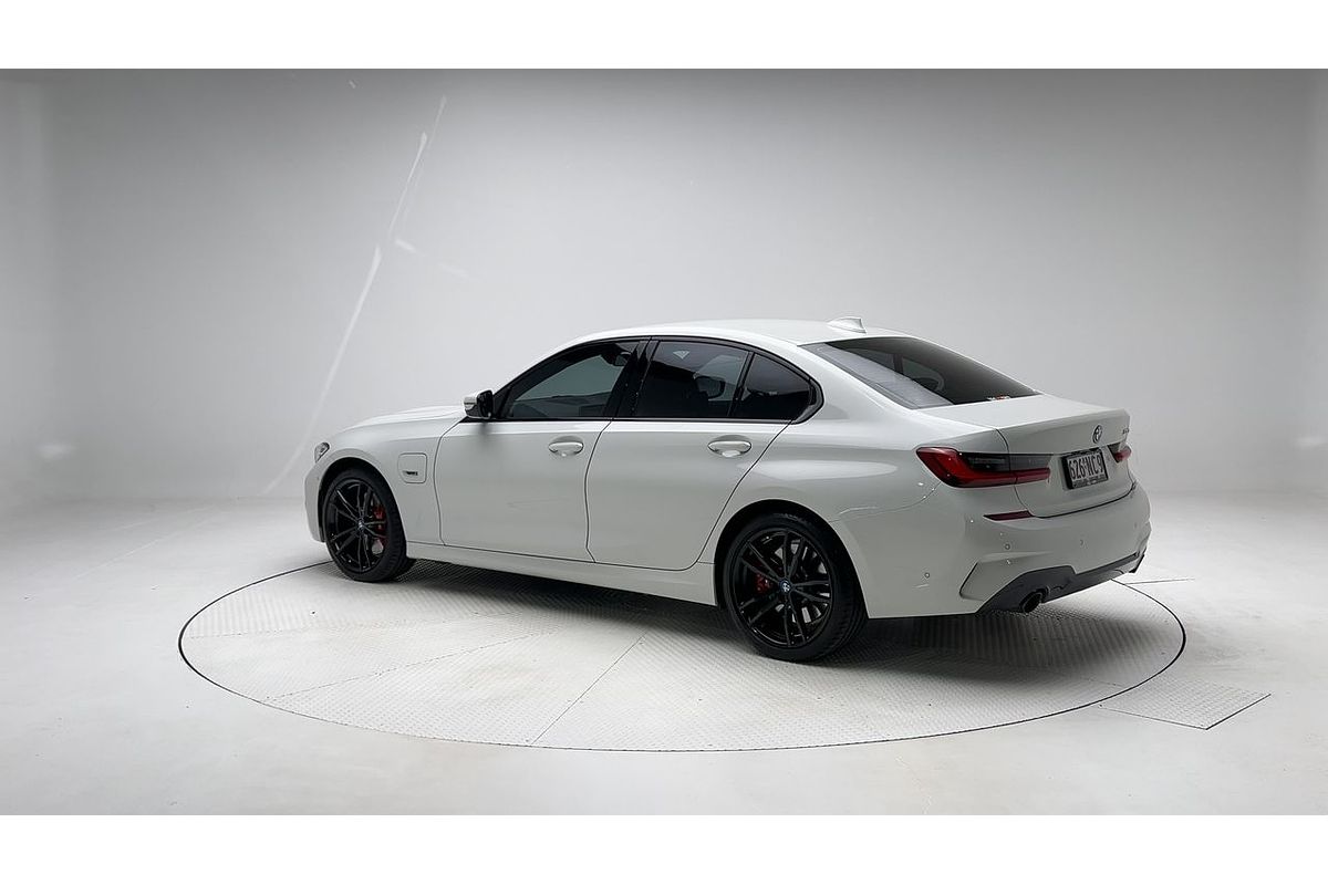 2022 BMW 3 Series 330e M Sport G20