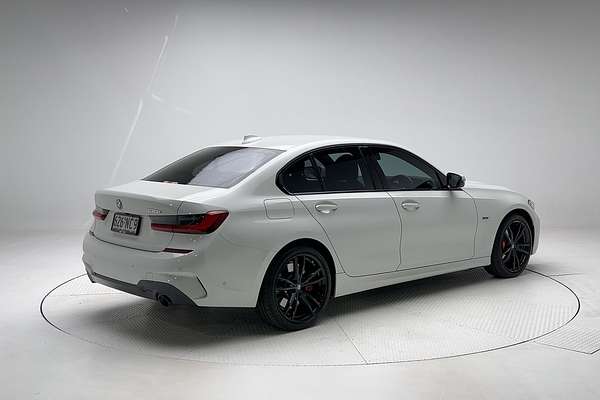 2022 BMW 3 Series 330e M Sport G20