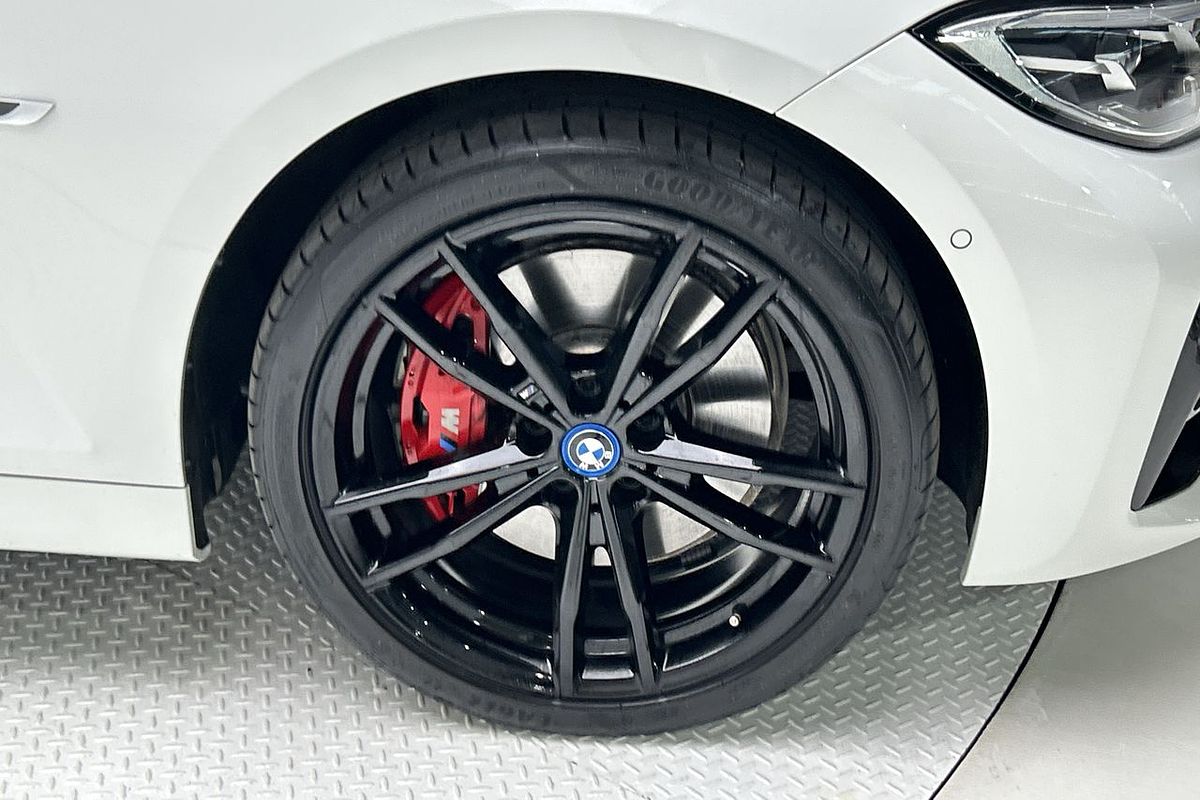 2022 BMW 3 Series 330e M Sport G20