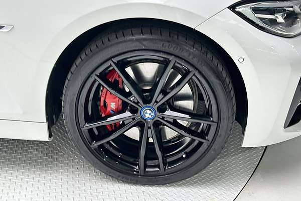 2022 BMW 3 Series 330e M Sport G20