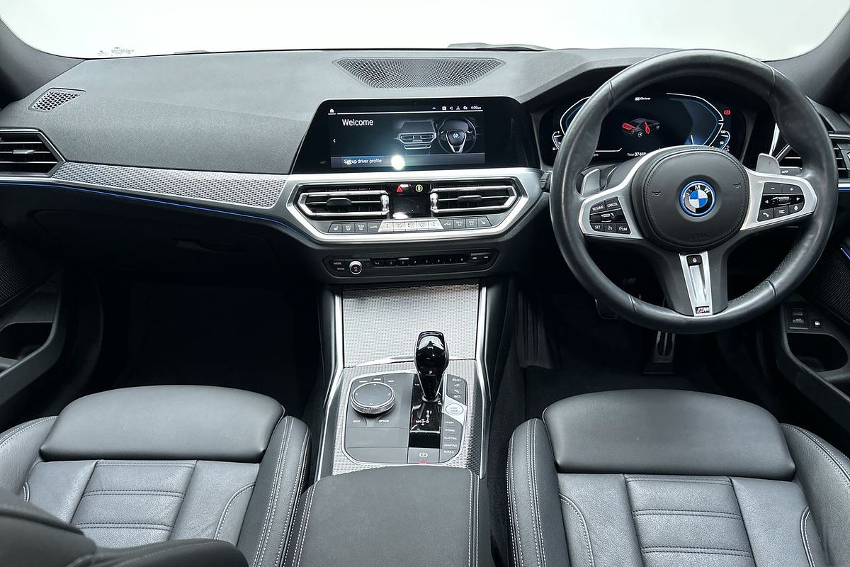 2022 BMW 3 Series 330e M Sport G20