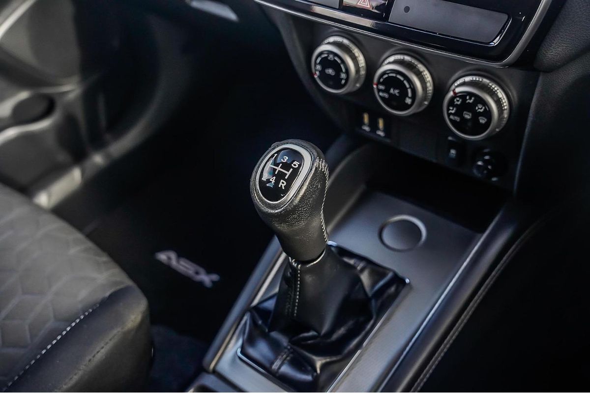 2019 Mitsubishi ASX ES XC