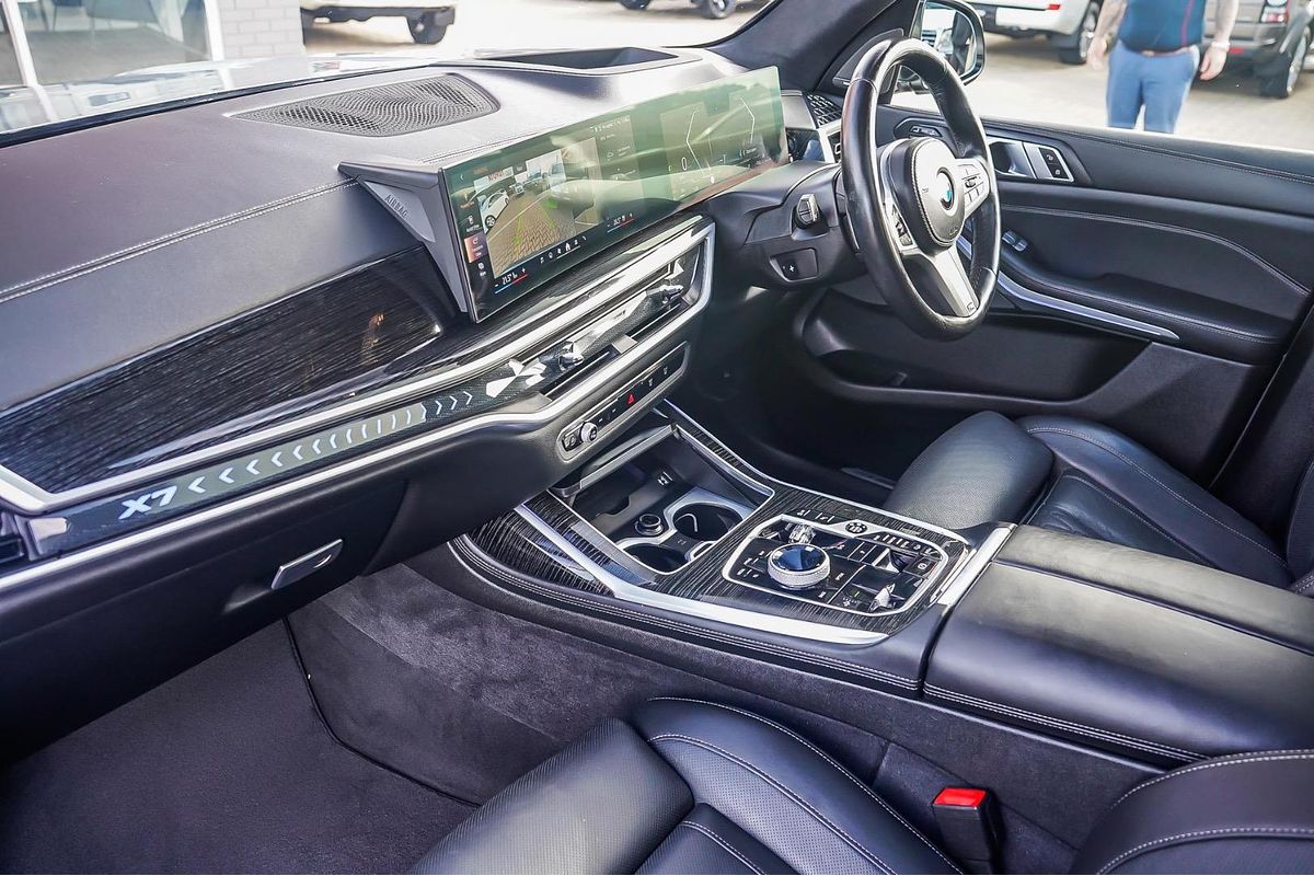 2023 BMW X7 xDrive40d M Sport G07 LCI
